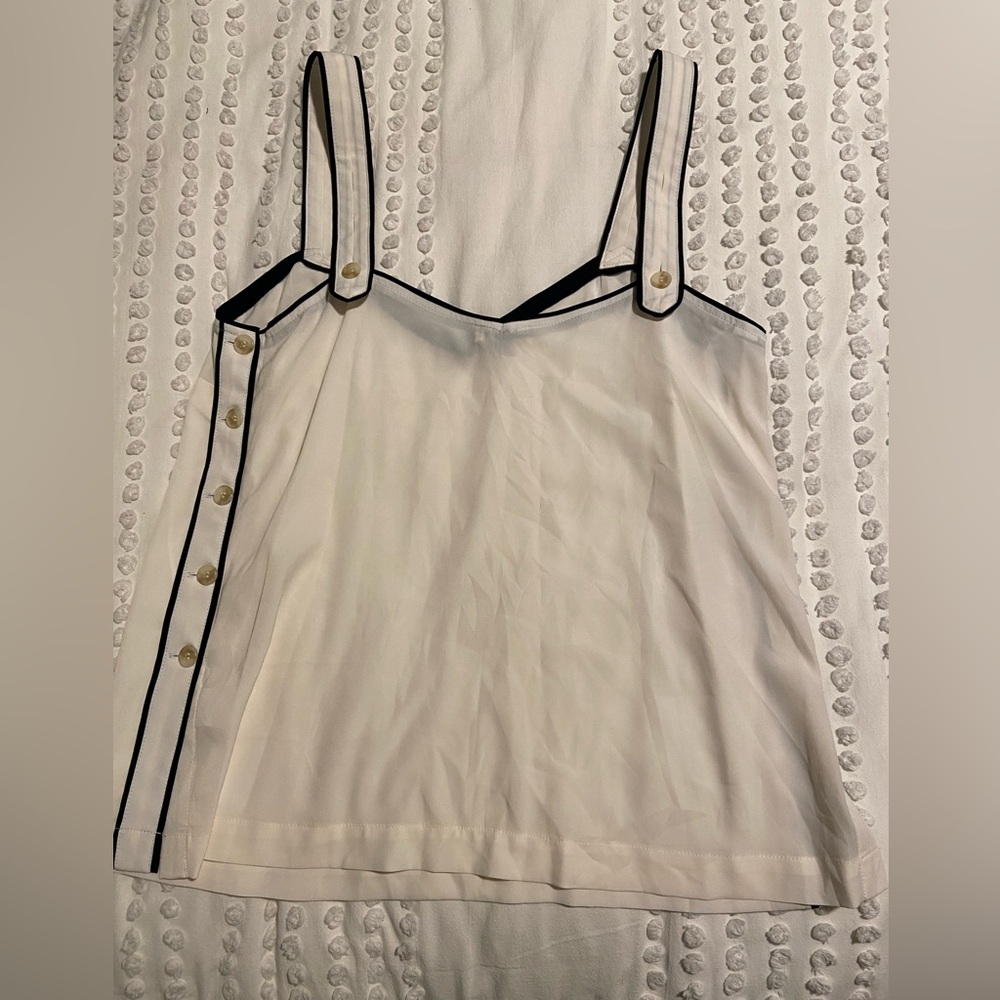 Court & Rowe Button Tank - Picture 2 of 6